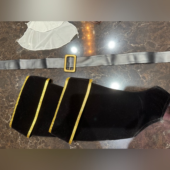 Kids Pirate Costume with Gold Trim - Picture 10 of 11